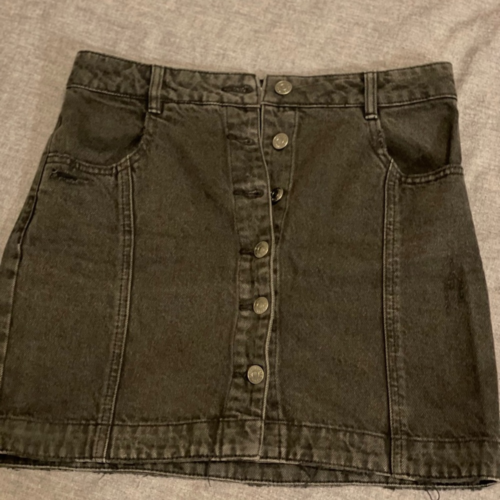 Stylish Black Denim Skirt